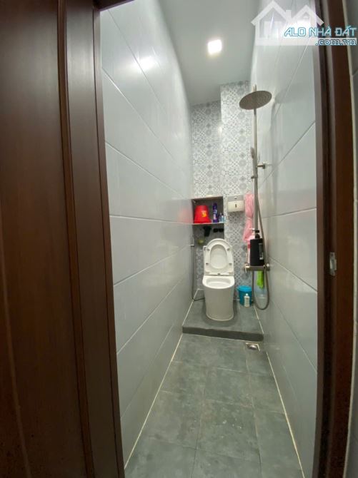 Nhà bán: đường Gò Dầu. Q Tân Phú. DTSD 44m2. 4 tầng. Giá 7,1 tỷ - 6