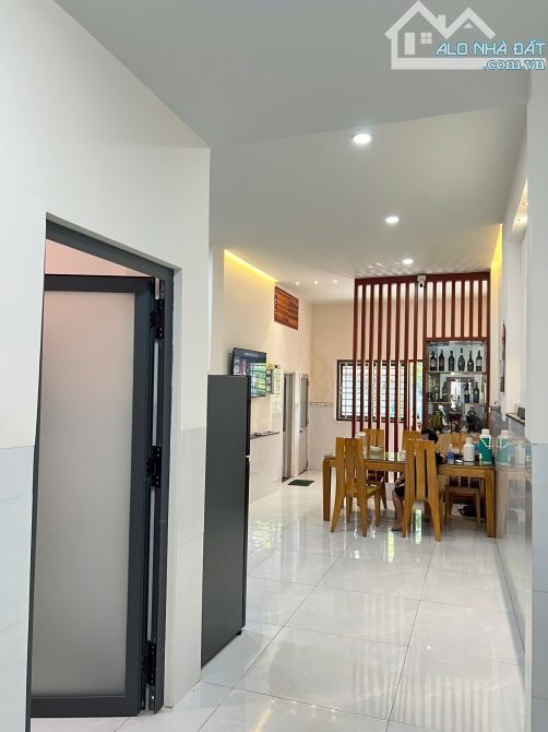Cần bán gấp nhà cấp 4,mới đẹp,3 phòng ngủ,khu phố 2,trảng dài,diện tích 150m2,giá bán 4,15 - 6