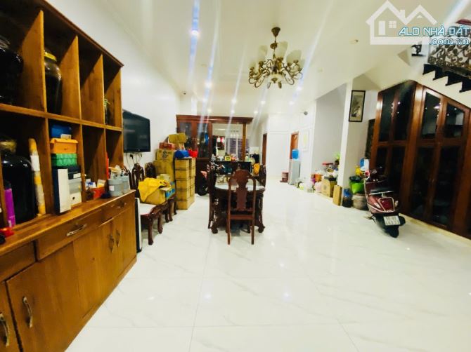 Bán nhà Quận 11 Ông Ích Khiêm 181m2 NGANG 6.8m 4 tầng 6PN nở hậu TL nhỉnh 25 tỷ - 6