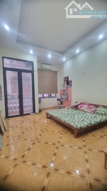 Bán nhà dân xây Khương Đình, Kim Giang Thanh Xuân, sổ 55m xây 4 tầng 6 ngủ, Giá nhỉnh 8 tỷ - 6