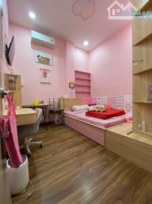 Nhà bán: đường Gò Dầu. Q Tân Phú. DTSD 44m2. 4 tầng. Giá 7,1 tỷ - 7