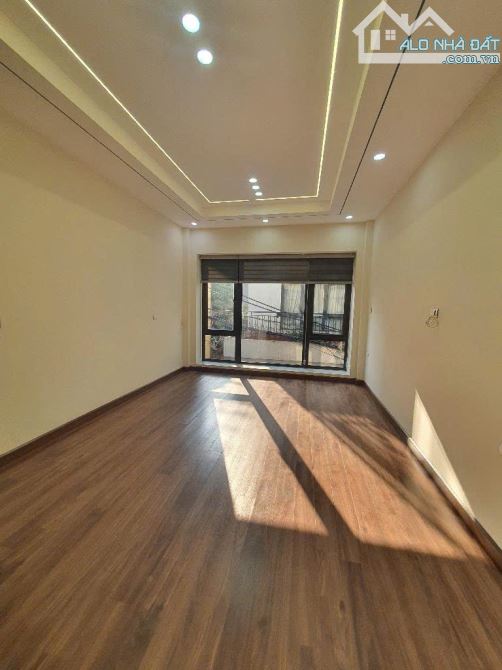 BÁN NHÀ NGUYỄN VĂN CỪ – Ô TÔ TRÁNH - TRUNG TÂM – 43M2 CHỈ 14,2 TỶ - 7