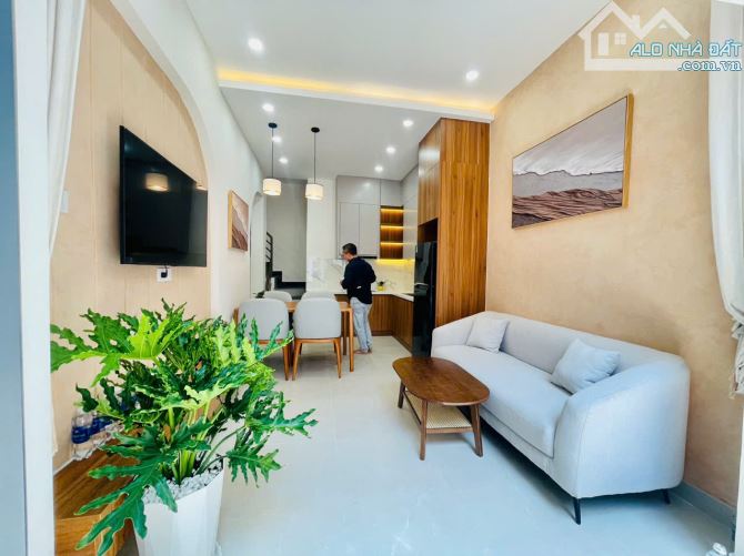 BÁN NHÀ, đường Lê Văn Duyệt, Quận Bình Thạnh, Dt: 28m2. Giá rẻ 4.55 tỷ - 7