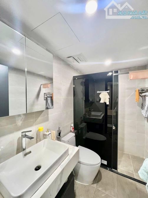 Bán nhà Bạch Mai 31m2, 6T, mt 4.3m đẹp gần phố, ngõ rộng thoáng, sổ đẹp. Giá 8.7 tỷ