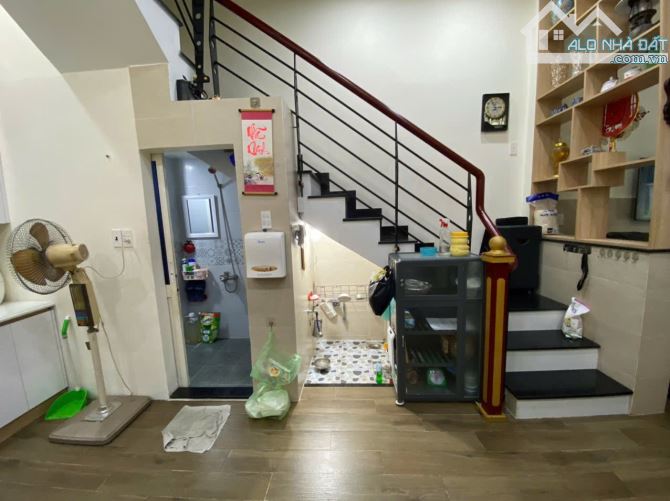 Nhà bán: đường Gò Dầu. Q Tân Phú. DTSD 44m2. 4 tầng. Giá 7,1 tỷ - 8