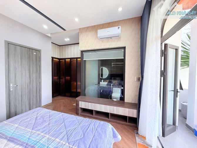 CẦN BÁN NHÀ 3 TẦNG MẶT TIỀN DEP HOÀ MINH CÁCH BIỂN CHỈ 400M - 8