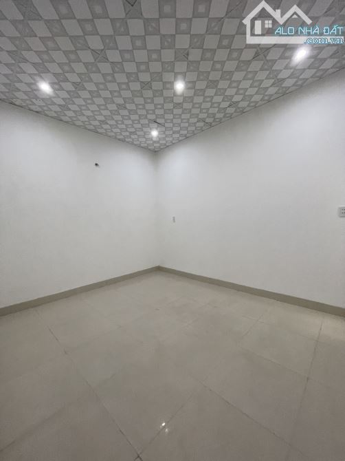 Bán nhà 1 trệt 2 lầu đường Lê Chân,P.Long Tâm - Bà Rịa, Giá bán: 5,3tỷ, DT:95m2 - 8