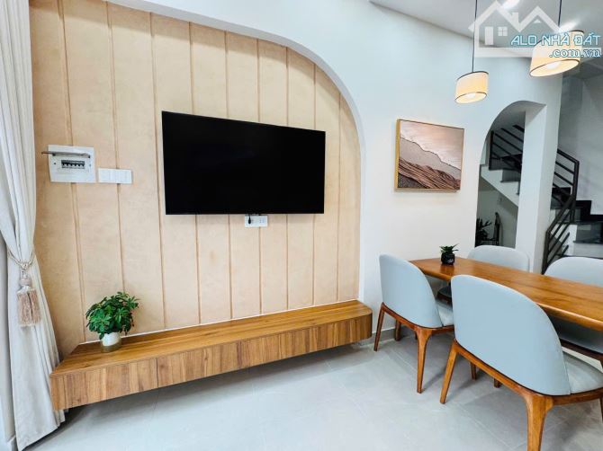 BÁN NHÀ, đường Lê Văn Duyệt, Quận Bình Thạnh, Dt: 28m2. Giá rẻ 4.55 tỷ - 8