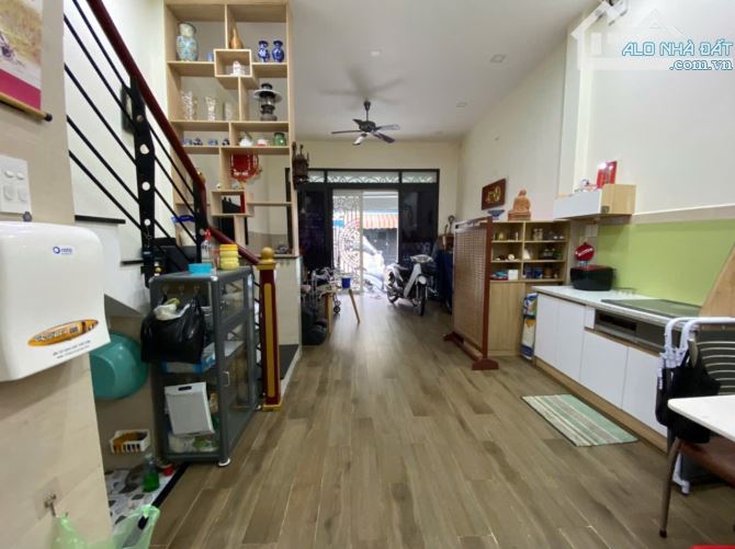 Nhà bán: đường Gò Dầu. Q Tân Phú. DTSD 44m2. 4 tầng. Giá 7,1 tỷ - 9