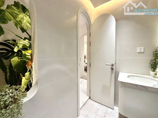 BÁN NHÀ, đường Lê Quang Định, Quận Bình Thạnh, Dt: 42m2- 3 lầu. Giá rẻ 6.25 tỷ - 9