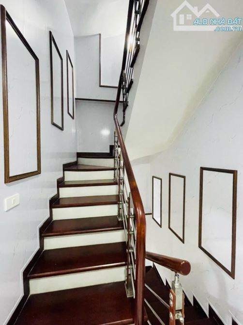 VŨ NGỌC PHAN-ĐỐNG ĐA-MẶT TIỀN 8M-LÕI NỘI THÀNH-Ô TÔ TRÁNH-THỬA VUÔNG-NHÀ 4 TẦNG-10.5 TỶ - 9