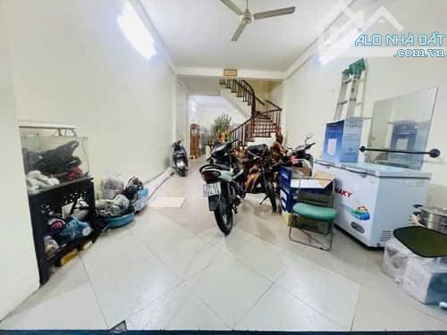 Bán nhà mặt phố Chùa Bộc, vỉa hè rộng, thiên đường mua sắm, 59m2, 6T, 29 tỷ - 2