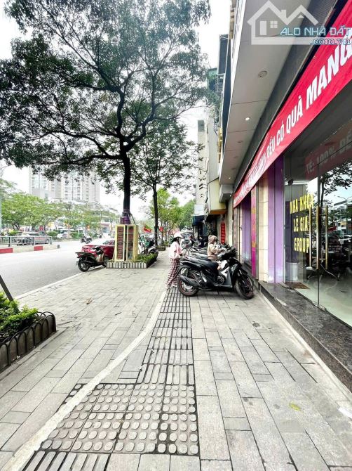 Bán nhà mặt phố Xã Đàn, phân lô, vỉ hè kinh doanh bất chấp, 31 tỷ
