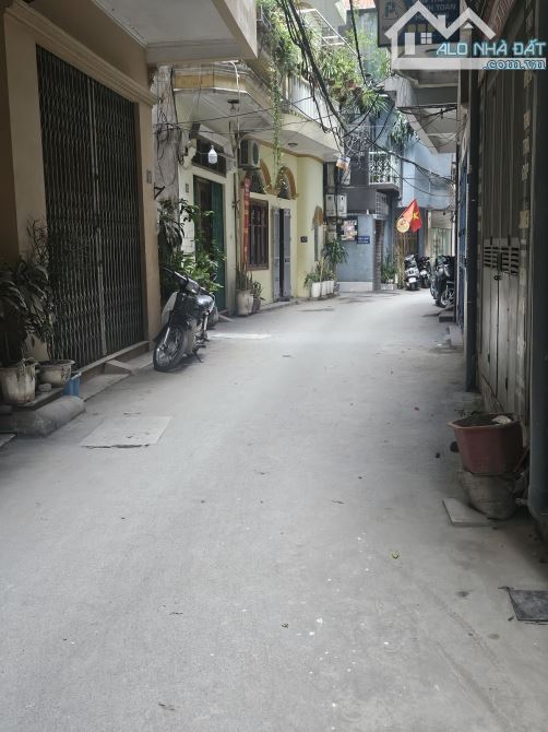 50M RA PHỐ TRUNG PHỤNG - XÃ ĐÀN - 35M2 - 3 TẦNG ĐẸP - 3 NGỦ - MT 3.8M - CHỈ 7 TỶ 350TR - 15