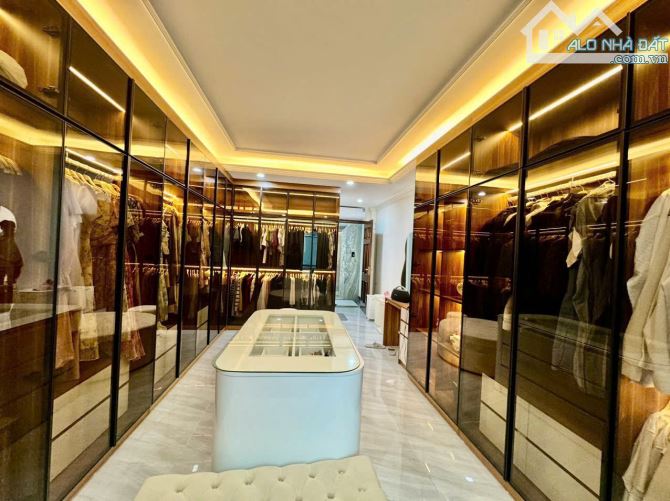 BÁN GẤP Nhà SIÊU CAO CẤP, GA RA Ô TÔ 44M2, MT 3,9m ĐƯỜNG HỒ TÙNG MẬU