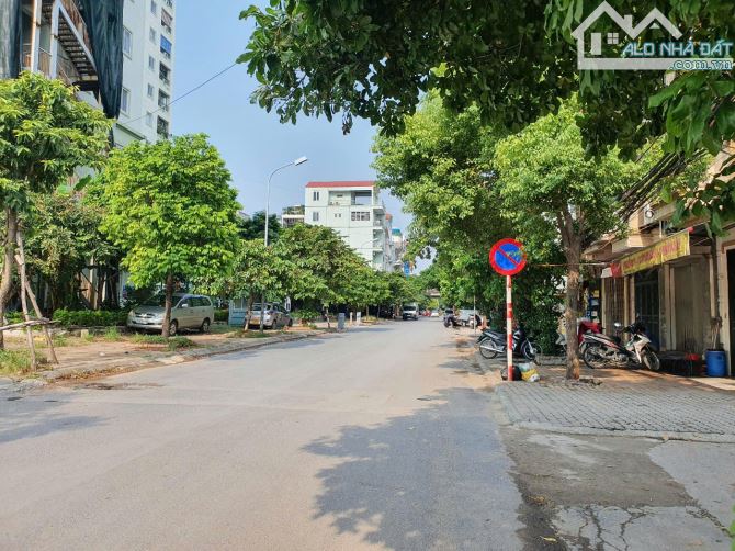 Phân Lô Vỉa hè Siêu Rộng Ô Tô Tránh Nguyễn Xiển Thanh Xuân Hàng Xóm Biệt Thự Kinh doanh đỉ