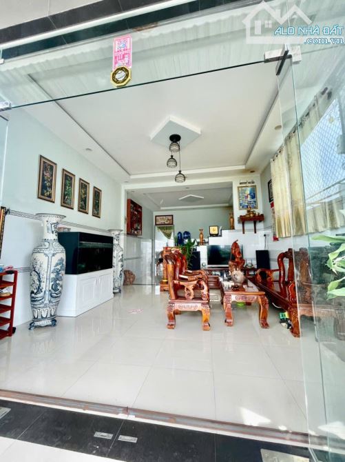 bán nhà góc 2 mặt tiền thuộc Ấp 3 - Trung An khu Cầu Long Hải Yến