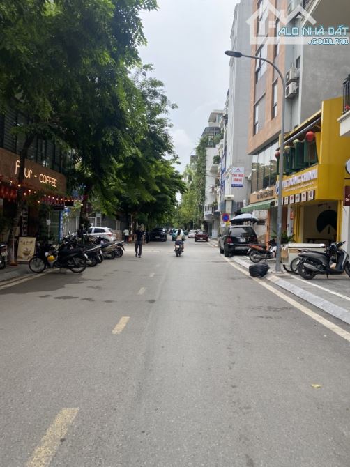 Cần bán đất chính chủ Tây Hồ 102m2, Mt 5,5m, giá 15,6 tỷ.