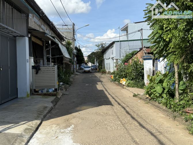 ĐẤT MẶT TIỀN LÊ MINH XUÂN: GIÁ 3,1 tỷ