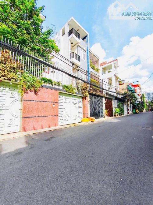 KHU VIP CỘNG HÒA TÂN BÌNH-NGAY NHÀ GA T3-BIỆT THỰ 3 TẦNG-DT 7.2Mx22M
