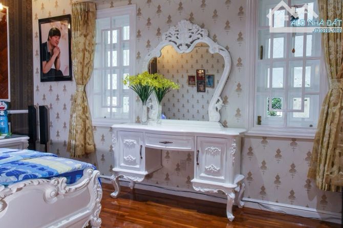 Biệt thự Mặt Tiền 420m2 5 tầng đẹp lung linh giá 59 tỷ.