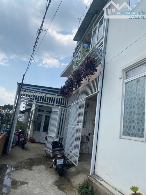 Bán nhà 4 phòng phường 3 đà lạt 2 tỷ 150 triệu -gần trung tâm đà lạt