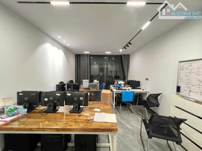 Siêu phẩm!!! Bán Nhà phố Tây Sơn Đống Đa 55m2 6 tầng Mặt Tiền 4.2m