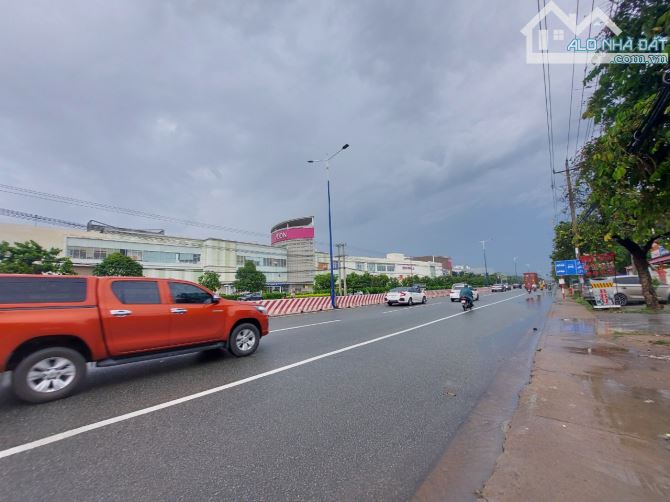 Đất MT đường QL13, thuận an, bình dương. 3870m2