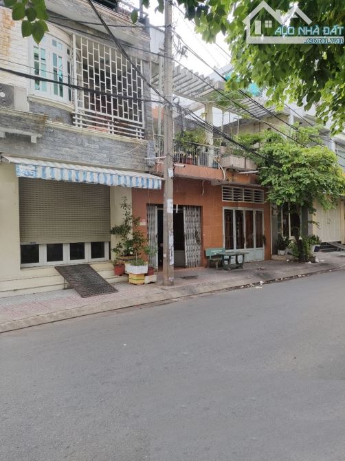 Top nhà vị trí đẹp 4 x 14m 1 trệt 1 lầu Bùi Minh Trực Quận 8 TP.HCM