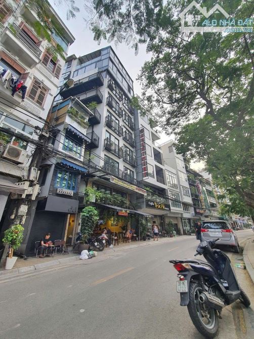 BÁN MẶT PHỐ LẠC LONG QUÂN, KINH DOANH, MT RỘNG 8M, VỈA HÈ ĐÁ BÓNG 143M CHỈ 63 TỶ