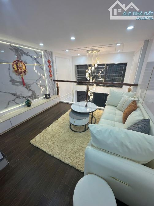 Chỉ 7.45 tỷ có nhà mới Hoàng Mai, HBT - 35m2, 4 ngủ, tặng toàn bộ NT mới toanh