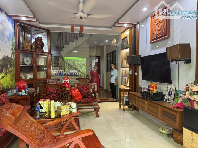 Cần Bán 10 Căn Liền Kề Văn Phú Diện Tích 76,5m 5 Tầng Thang máy giá 19,5 tỷ