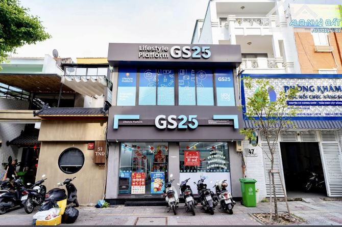 Đơn giá tốt nhất! Bề ngang 4,5m, mặt tiền kinh doanh Trần Quang Khải, Q1: 301 triệu/m2