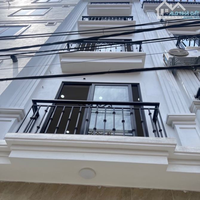 Nhà Trịnh Văn Bô 37m2 5 tầng 3 thoáng 1 nhà ra ô tô gần trường, chợ an sinh đỉnh 4 tỷ 6