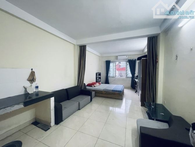 HOÀNG QUỐC VIỆT - PHẠM VĂN ĐỒNG - LÔ GÓC - CÁCH OTO 80m *Dt 40m2* 7 TỶ