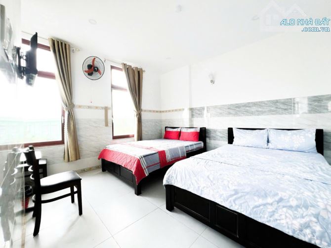 🔥 BÁN KHÁCH SẠN 4 TẦNG- 200M2-THU NHẬP 90TR-NGANG 10M-GẦN HOÀNG THỊ LOAN- 13 TỶ X