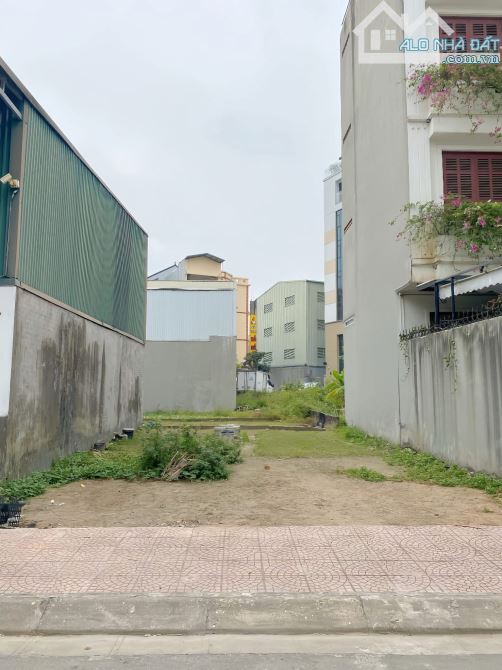 Bán 46m đất Trâu Quỳ - Gia Lâm, khu trung tâm vui như hội ngày đêm