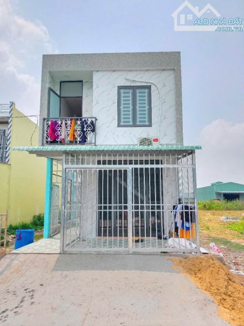 🏡 TUYỂN CHỦ GẤP CHO DÃY TRỌ 5 PHÒNG 1 KIOT GẦN KDC PHONG PHÚ 4 – 690 TRIỆU – SHR 🏡