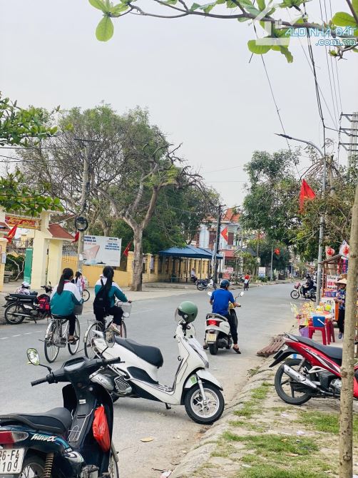 Bán Đất biển trung tâm thị trấn Quất Lâm 126m2 nhỉnh 1 tỷ, hướng biển, ô tô kinh doanh