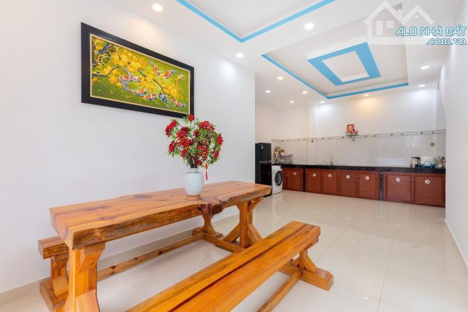Căn biệt thự sân vườn 200m²🔥10 Tỷ 500- Nam Hồ- P11 Đà Lạt🚘Cách Hồ Xuân Hương 3km