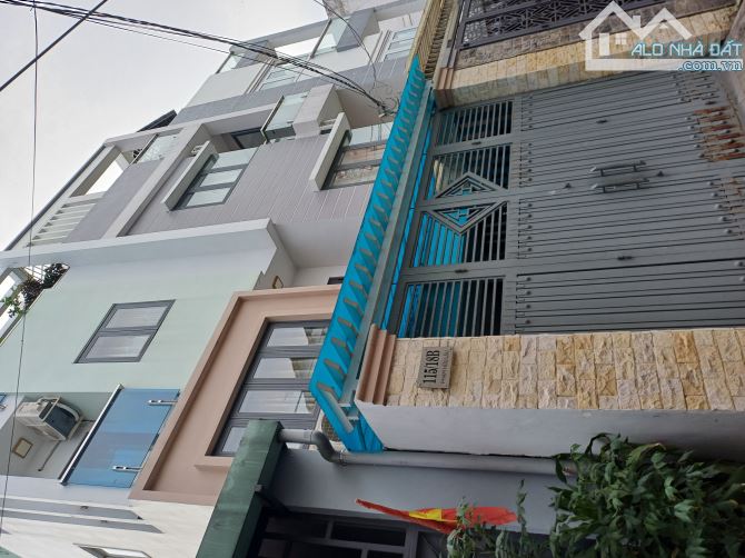 NHÀ 5 TẦNG TRUNG TÂM Q7-HÀNG XÓM PHÚ MỸ HƯNG-ĐƯỜNG TRƯỚC NHÀ 6M XHXOAY ĐẦU -CHỈ 7.5 TỶ