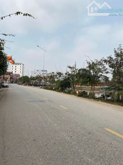 2 mặt tiền 93,6m2 giá 6x sát Hồ Lại Ốc, Long Hưng, gần Vòng xuyến Văn Giang, KĐT Ecopark