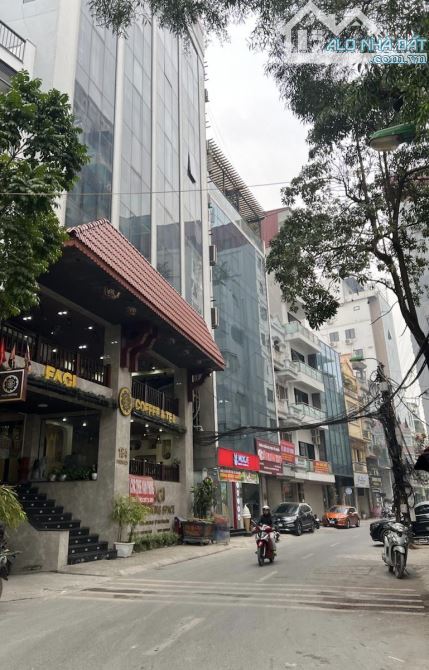 Nhà 65m2 7 tầng thang máy, cách 1 nhà ra mặt phố Trường Chinh, Đống Đa, chỉ hơn 13 tỷ