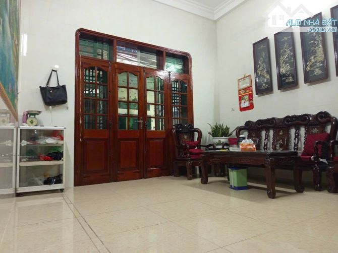 💥VĂN QUÁN - MẶT PHỐ - KINH DOANH SẦM UẤT - Ô TÔ TRÁNH - VỈA HÈ - 45M² x 4T💥