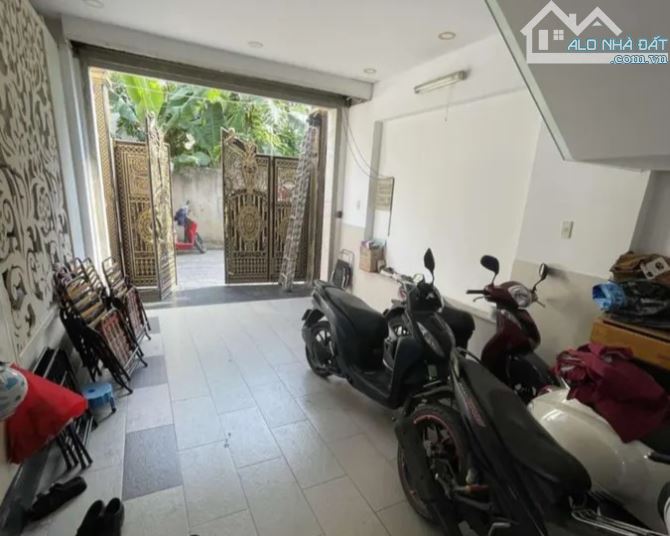 Biệt Thự Lô Góc 2MT Nguyễn Sơn, Tân Phú – 126m² (11x11.5m), 4 Tầng, NT Cao Cấp – 18.5 Tỷ