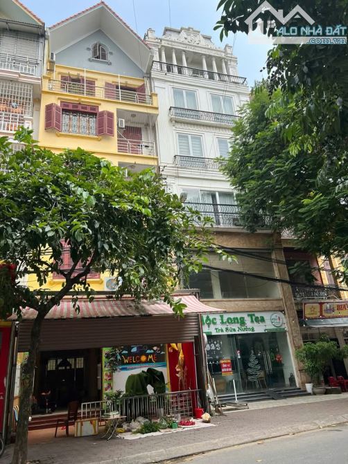 Mặt phố Nguyễn Khả Trạc, 50m2 5 tầng, Vỉa Hè, Otô tránh, Kinh doanh giá 22,9 tỷ
