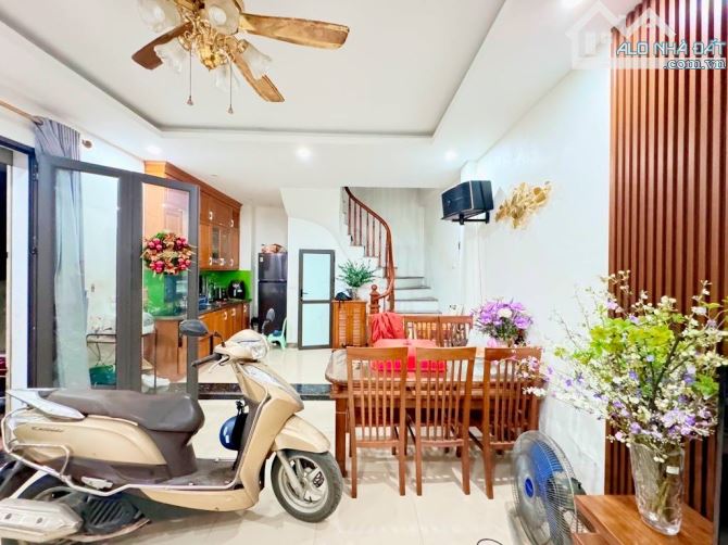 NHÀ PHÚC LỢI 37M 3 NGỦ Ở NGAY - TẶNG LUÔN NỘI THẤT - 5 TỶ NHỎ