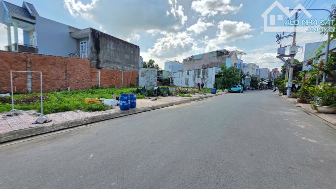 Bán đất 9.5×9.5m, đường N7 KDC Lê Phong p. Đông Hòa kế sân vận động Dĩ An