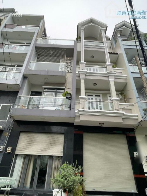 NHÀ MẶT TIỀN CÁCH AEONMALL 100M - KHU TÊN LỬA - 4TẦNG MỚI ĐẸP 4PN 5WC KHÉP KÍN- NHỎ 9 TỶTL