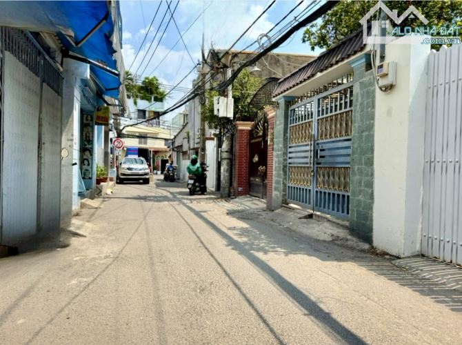 Bán nhà Mặt Tiền số Đường Lê Đức Thọ 115m2, Gần Ngã 4 Chợ Xóm Mới - Hơn 8 tỷ